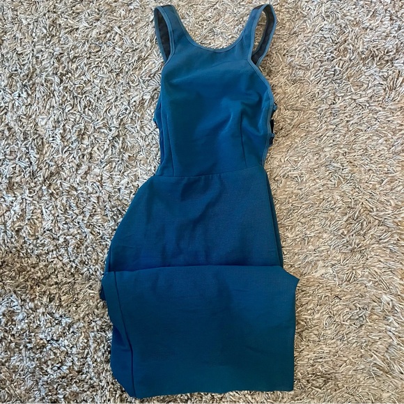 Bec & Bridge Blue Buckle Midi Dress 👗 - Picture 4 of 7